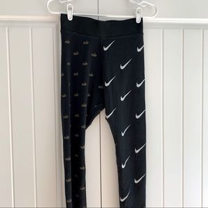 Nike All Over Print Swoosh Legging